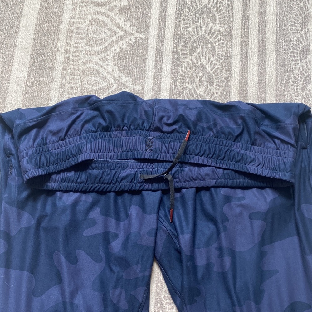 Rhone Reign Midweight Jogger Pants in Outer Space Camo - Picture 6 of 13